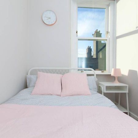 Bright And Modern Causewayside Apartment Edimburgo Exterior foto